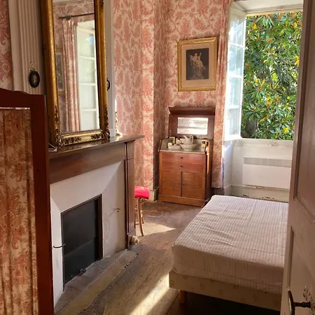 La Seigneurie De Bed & Breakfast *