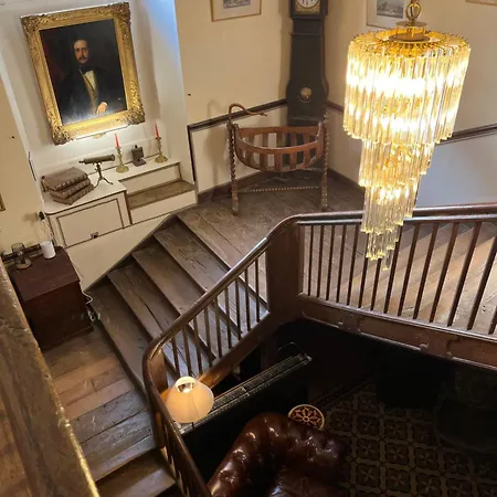 La Seigneurie De Bed & Breakfast Tillac