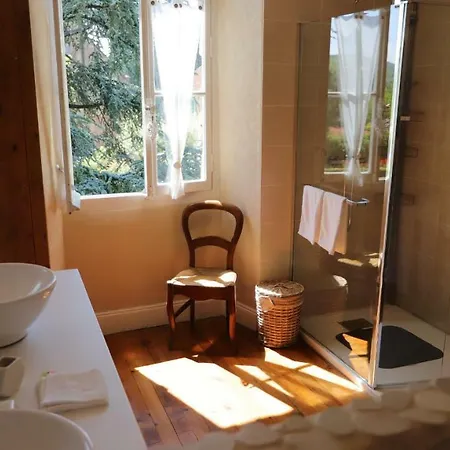 La Seigneurie De Bed & Breakfast *